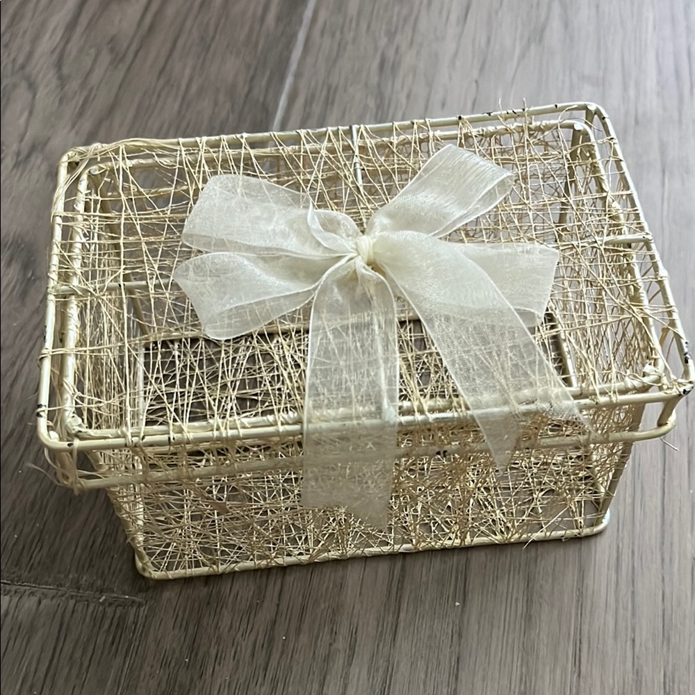 Cream Wire Basket with Elegant Design